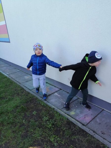 Dzieci na dworze